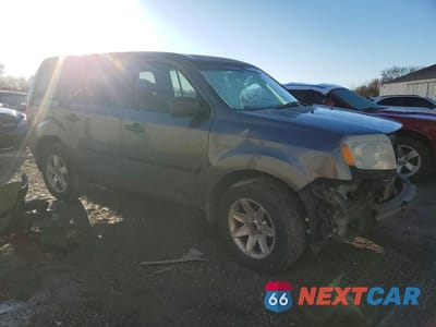 Czwarte zdjęcie samochodu z boku: 2010 HONDA PILOT LX VIN:5FNYF4H27AB012440 - miniatura