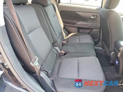 Zdjęcie 11 z 12 samochodu: 2018 MITSUBISHI OUTLANDER SE VIN:JA4AZ3A36JZ058819 - miniatura