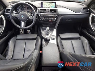 Zdjęcie 8 z 12 samochodu: 2018 BMW 330 XI VIN:WBA8D9C50JA615627 - miniatura