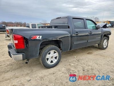 Trzecie zdjęcie samochodu z tyłu: 2010 CHEVROLET SILVERADO K1500 LT VIN:3GCRKSE38AG270087 - miniatura