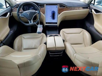 Zdjęcie 8 z 11 samochodu: 2016 TESLA MODEL S VIN:5YJSA1E22GF167834 - miniatura