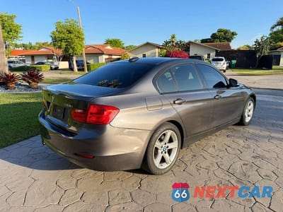 Czwarte zdjęcie samochodu z boku: 2015 BMW 328 I VIN:WBA3A5C5XFF607637 - miniatura