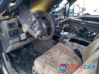 Zdjęcie 8 z 11 samochodu: 2003 FORD F250 SUPER DUTY VIN:1FTNX21F63EA53311 - miniatura