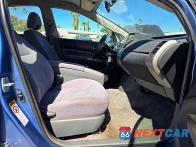 Piąte zdjęcie samochodu w środku: 2006 TOYOTA PRIUS BASE VIN:JTDKB20U963171225 - miniatura