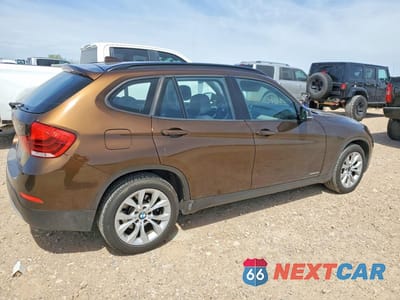 Trzecie zdjęcie samochodu z tyłu: 2014 BMW X1 XDRIVE28I VIN:WBAVL1C59EVY21096 - miniatura