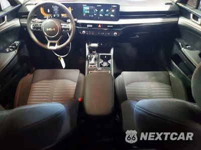 Zdjęcie 8 z 13 samochodu: 2025 KIA K5 LXS VIN:KNAG24J72S5278221 - miniatura