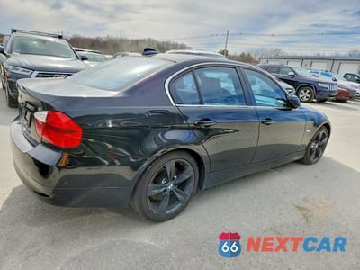 Trzecie zdjęcie samochodu z tyłu: 2006 BMW 330 I VIN:WBAVB33576AZ86099 - miniatura
