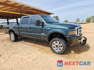 Czwarte zdjęcie samochodu z boku: 2004 FORD F250 SUPER DUTY VIN:1FTNW21P04EB37038 - miniatura