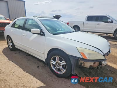 Czwarte zdjęcie samochodu z boku: 2003 HONDA ACCORD EX VIN:1HGCM66553A049797 - miniatura