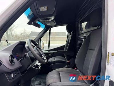 Zdjęcie 7 z 14 samochodu: 2023 MERCEDES-BENZ SPRINTER 2500 VIN:W1Y4KCHY0PT141985 - miniatura