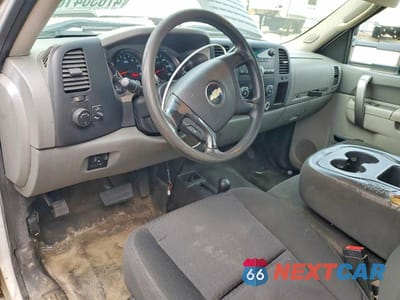 Zdjęcie 8 z 11 samochodu: 2012 CHEVROLET SILVERADO FLATBED TRUCK VIN:1GB3KZCG9CF149212 - miniatura