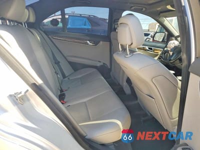 Zdjęcie 10 z 12 samochodu: 2008 MERCEDES-BENZ C 350 VIN:WDDGF56X48F017350 - miniatura