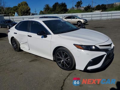 Czwarte zdjęcie samochodu z boku: 2023 TOYOTA CAMRY SE VIN:4T1T11AK4PU773505 - miniatura