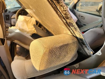 Zdjęcie 8 z 14 samochodu: 2002 TOYOTA HIGHLANDER BASE VIN:JTEHF21A520083900 - miniatura