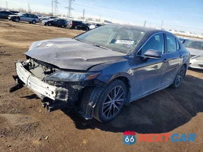 2023 TOYOTA CAMRY SE 4T1T11AK6PU812417 - główne zdjęcie licytacji z USA - miniatura