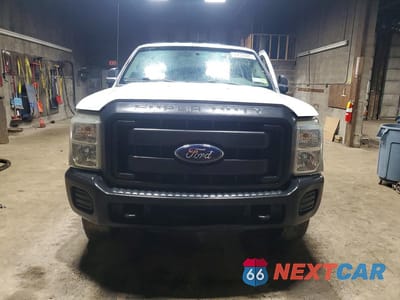 Piąte zdjęcie samochodu w środku: 2016 FORD F350 SUPER DUTY VIN:1FT8W3B6XGEA73264 - miniatura