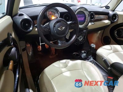 Zdjęcie 8 z 11 samochodu: 2012 MINI COOPER S VIN:WMWSV3C52CTY26531 - miniatura