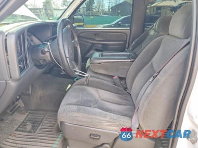 Zdjęcie 7 z 12 samochodu: 2004 CHEV SILVERADO VIN:2GCEC13T641374387 - miniatura