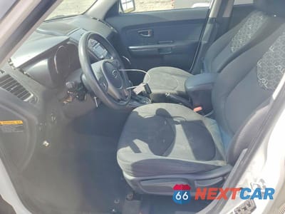 Zdjęcie 7 z 12 samochodu: 2011 KIA SOUL + VIN:KNDJT2A25B7710612 - miniatura