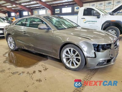 Czwarte zdjęcie samochodu z boku: 2014 AUDI A5 PREMIUM PLUS VIN:WAULFAFR8EA049615 - miniatura
