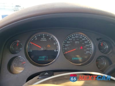 Zdjęcie 9 z 12 samochodu: 2008 GMC YUKON XL C1500 VIN:1GKFC16098R129347 - miniatura