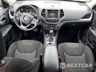 Zdjęcie 8 z 12 samochodu: 2016 JEEP CHEROKEE LATITUDE VIN:1C4PJMCS5GW294292 - miniatura