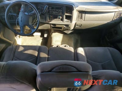 Zdjęcie 8 z 12 samochodu: 2005 GMC NEW SIERRA K1500 VIN:2GTEK13T751180651 - miniatura