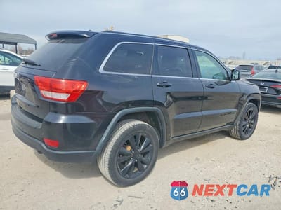 Trzecie zdjęcie samochodu z tyłu: 2012 JEEP GRAND CHEROKEE LAREDO VIN:1C4RJFAG4CC333680 - miniatura
