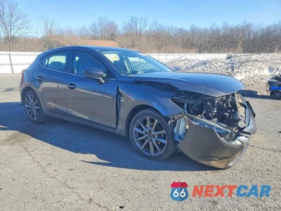 Czwarte zdjęcie samochodu z boku: 2018 MAZDA 3 TOURING VIN:3MZBN1L36JM268746 - miniatura