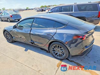 Drugie zdjęcie samochodu z przodu: 2024 TESLA MODEL 3 VIN:5YJ3E1EA1RF718483 - miniatura