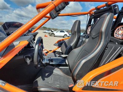 Zdjęcie 7 z 13 samochodu: 2017 POLARIS SLINGSHOT SLR VIN:57XAARFA5H8123819 - miniatura