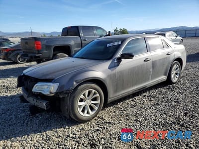 2016 CHRYSLER 300 LIMITED 2C3CCAAGXGH142100 - główne zdjęcie licytacji z USA - miniatura