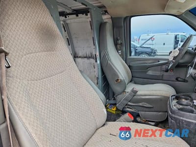 Zdjęcie 10 z 12 samochodu: 2013 CHEVROLET EXPRESS G2500 VIN:1GCWGFBA6D1103258 - miniatura