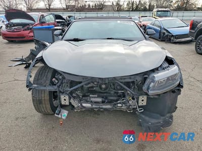 Piąte zdjęcie samochodu w środku: 2017 CHEVROLET CAMARO LT VIN:1G1FD3DSXH0201971 - miniatura