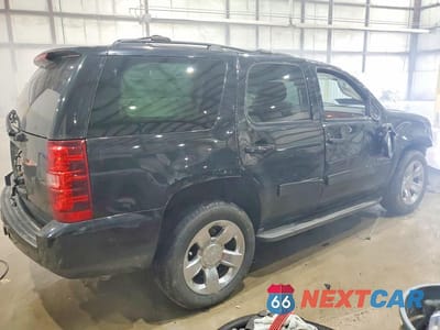 Trzecie zdjęcie samochodu z tyłu: 2011 CHEVROLET TAHOE C1500 LS VIN:1GNSCAE01BR243059 - miniatura