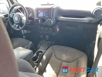 Zdjęcie 8 z 12 samochodu: 2013 JEEP WRANGLER UNLIMITED SPORT VIN:1C4BJWDG4DL630219 - miniatura