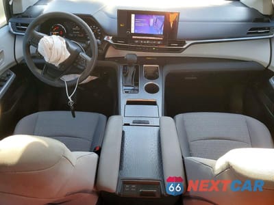Zdjęcie 8 z 13 samochodu: 2025 TOYOTA SIENNA LE 8-PASSENGER VIN:5TDKRKEC6SS254373 - miniatura