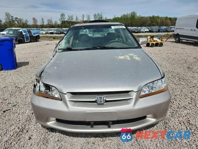 Piąte zdjęcie samochodu w środku: 1998 HONDA ACCORD EX VIN:1HGCG5551WA217829 - miniatura