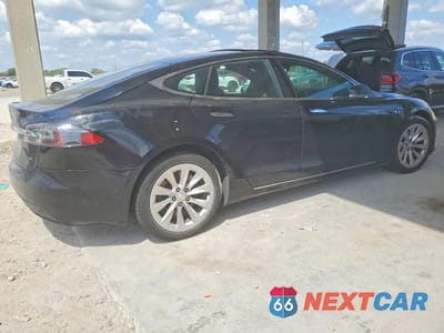 Trzecie zdjęcie samochodu z tyłu: 2017 TESLA MODEL S VIN:5YJSA1E13HF209789 - miniatura