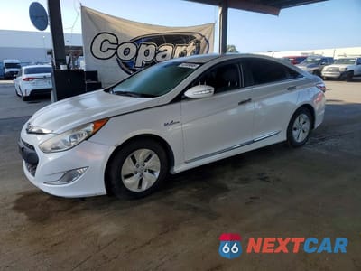 2013 HYUNDAI SONATA HYBRID KMHEC4A40DA069062 - główne zdjęcie licytacji z USA - miniatura