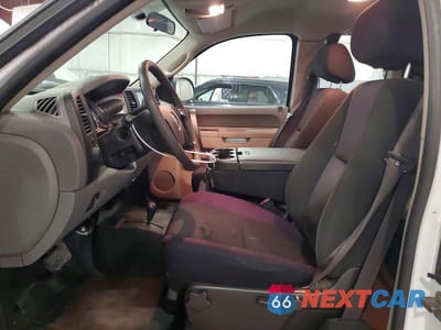 Zdjęcie 7 z 11 samochodu: 2013 GMC SIERRA K2500 HEAVY DUTY VIN:1GT22ZCG1DZ126823 - miniatura