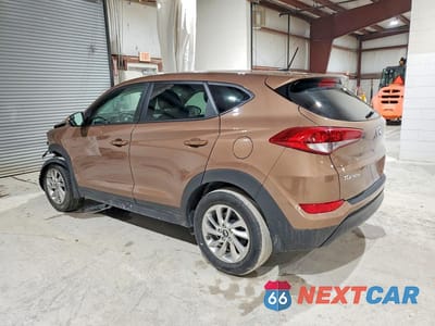 Drugie zdjęcie samochodu z przodu: 2017 HYUNDAI TUCSON SE VIN:KM8J23A40HU267849 - miniatura