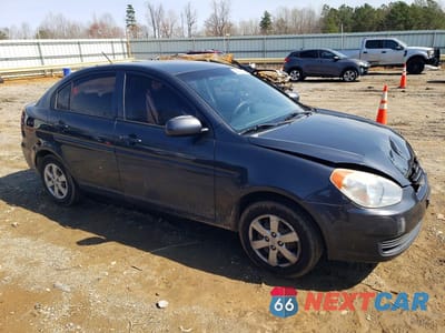 Czwarte zdjęcie samochodu z boku: 2010 HYUNDAI ACCENT GLS VIN:KMHCN4AC9AU500629 - miniatura