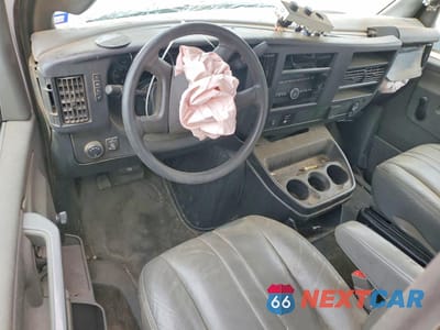 Zdjęcie 8 z 13 samochodu: 2018 CHEVROLET EXPRESS BOX TRUCK VIN:1GB3GSCGXJ1341239 - miniatura