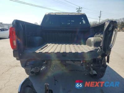 Zdjęcie 6 z 13 samochodu: 2020 GMC SIERRA K1500 SLT VIN:3GTU9DEL8LG412572 - miniatura