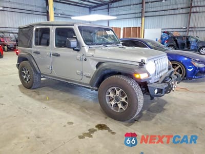 Czwarte zdjęcie samochodu z boku: 2021 JEEP WRANGLER UNLIMITED SPORT VIN:1C4HJXDN3MW584105 - miniatura