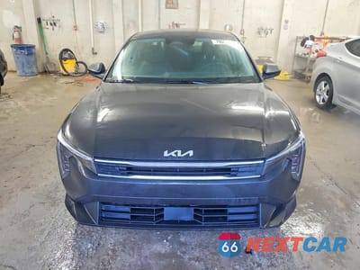 Piąte zdjęcie samochodu w środku: 2025 KIA K4 LXS VIN:3KPFT4DE4SE201814 - miniatura