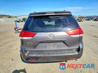 Zdjęcie 6 z 13 samochodu: 2014 TOYOTA SIENNA XLE 8-PASSENGER VIN:5TDYK3DCXES481334 - miniatura