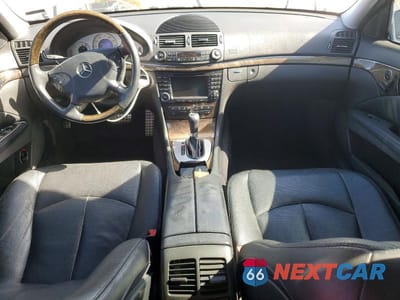 Zdjęcie 8 z 11 samochodu: 2004 MERCEDES-BENZ E 500 VIN:WDBUF70J54A416948 - miniatura