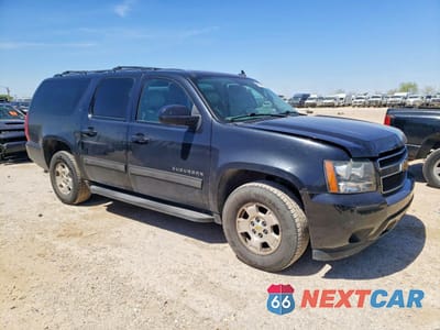 Czwarte zdjęcie samochodu z boku: 2012 CHEVROLET SUBURBAN C1500 LT VIN:1GNSCJE05CR276244 - miniatura